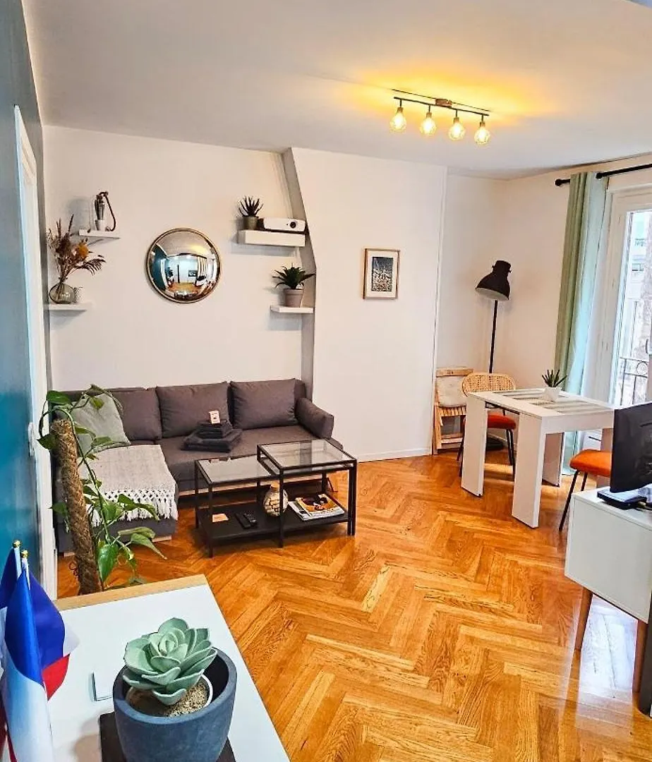 Apartment Lovely Flat Abbesses Center - Paris Montmartre France