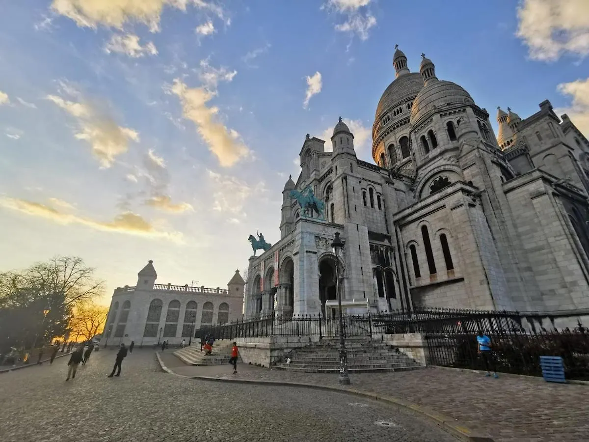 Apartment Lovely Flat Abbesses Center - Paris Montmartre