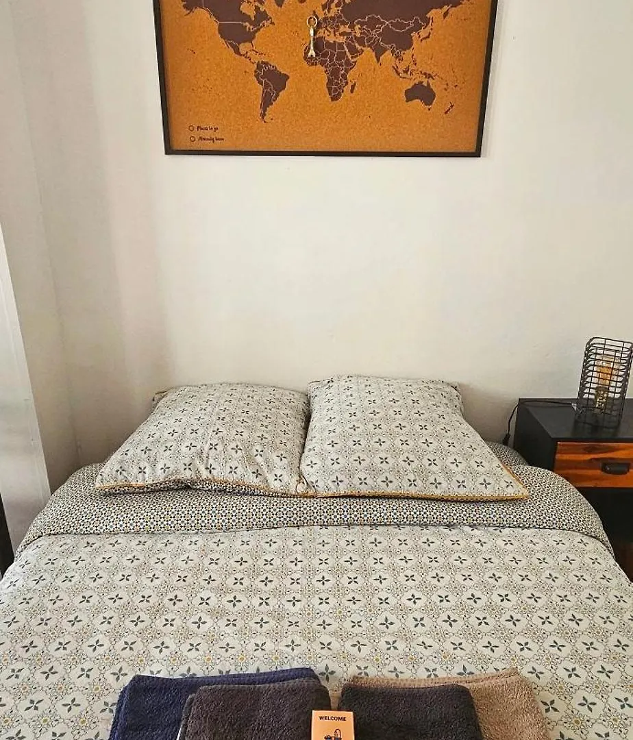 Lovely Flat Abbesses Center - Paris Montmartre 0*,  Francia